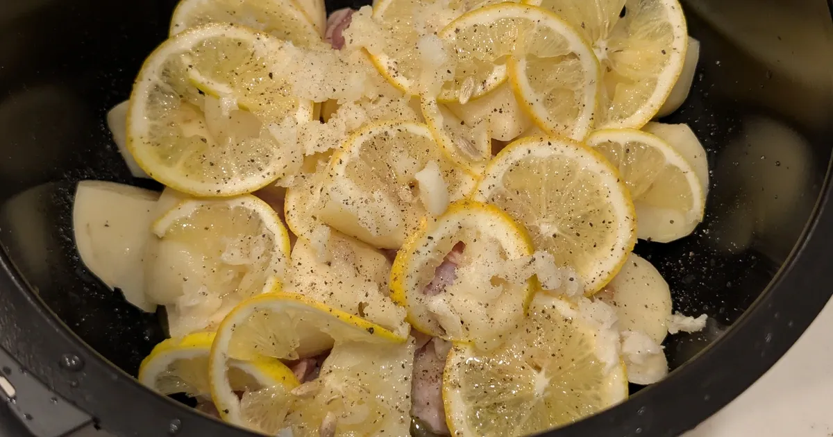 レモンとじゃがいもが余っていると伝えたら奇跡の煮物を提案してくれた