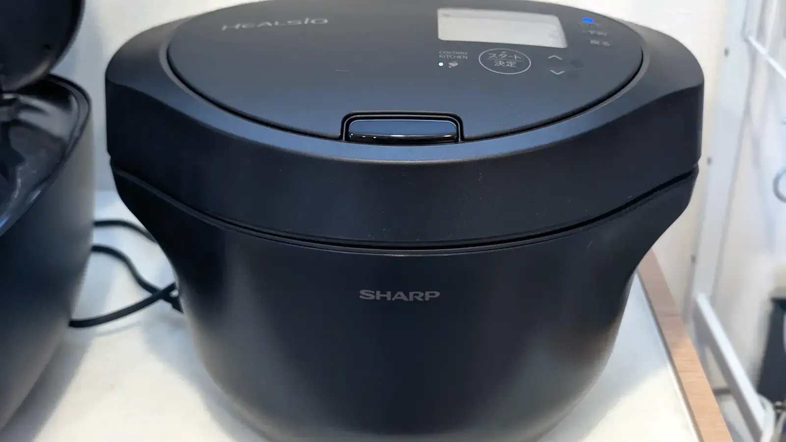 シャープ製の電気調理鍋「ホットクック」の最新モデル