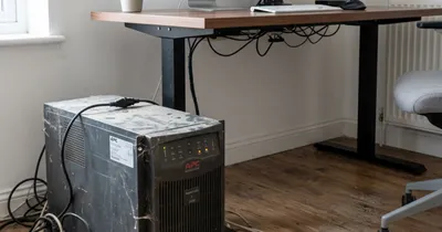 自宅にUPS（無停電電源装置）はいらない。導入して後悔した変態の話